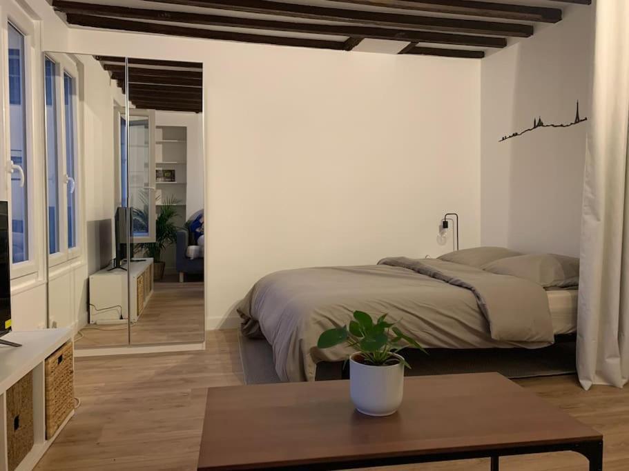 Studio Lumineux, Refait A Neuf, Metro Jourdain ปารีส ภายนอก รูปภาพ